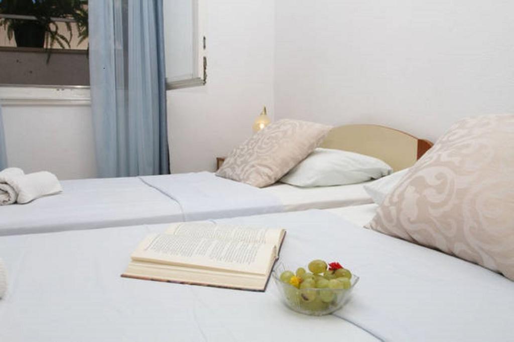 Lana Apartments Trogir Buitenkant foto