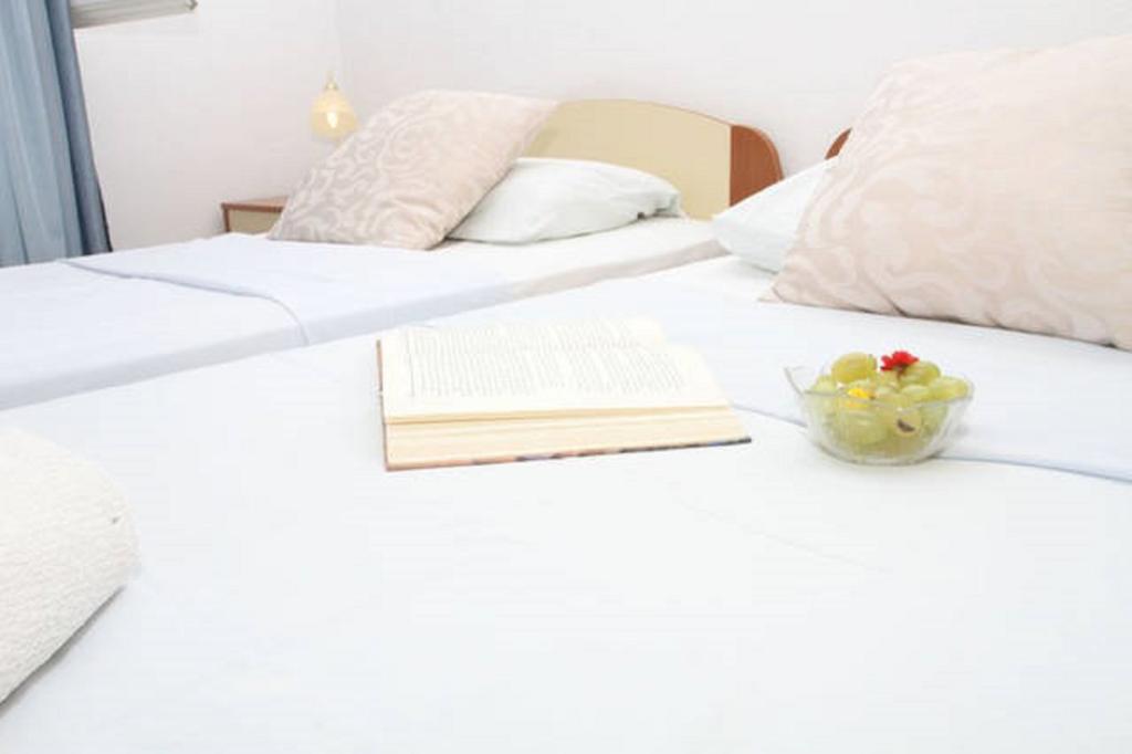 Lana Apartments Trogir Buitenkant foto