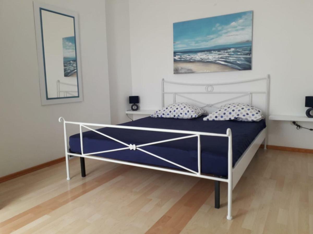 Lana Apartments Trogir Buitenkant foto